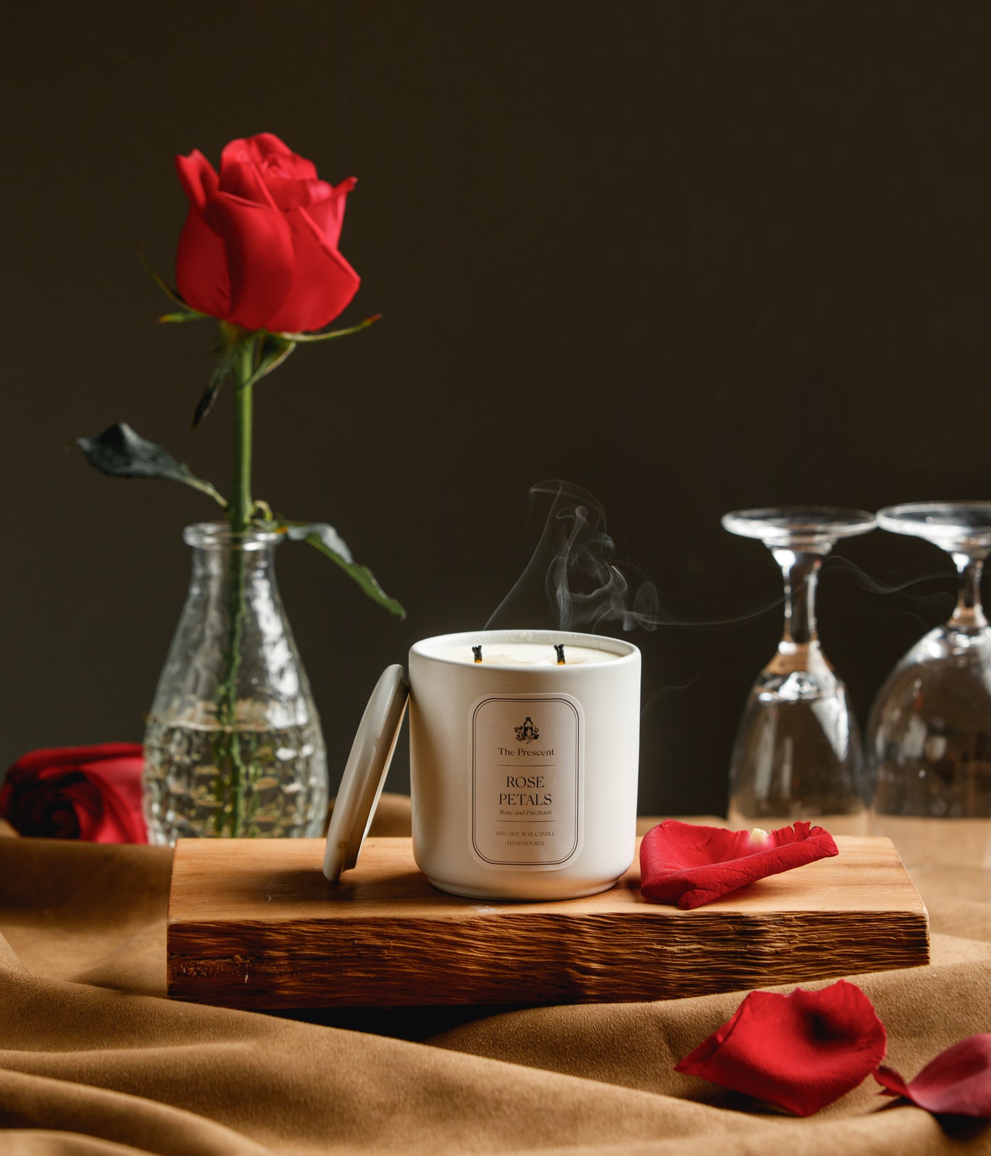 ROSE PETALS - SCENTED CANDLE